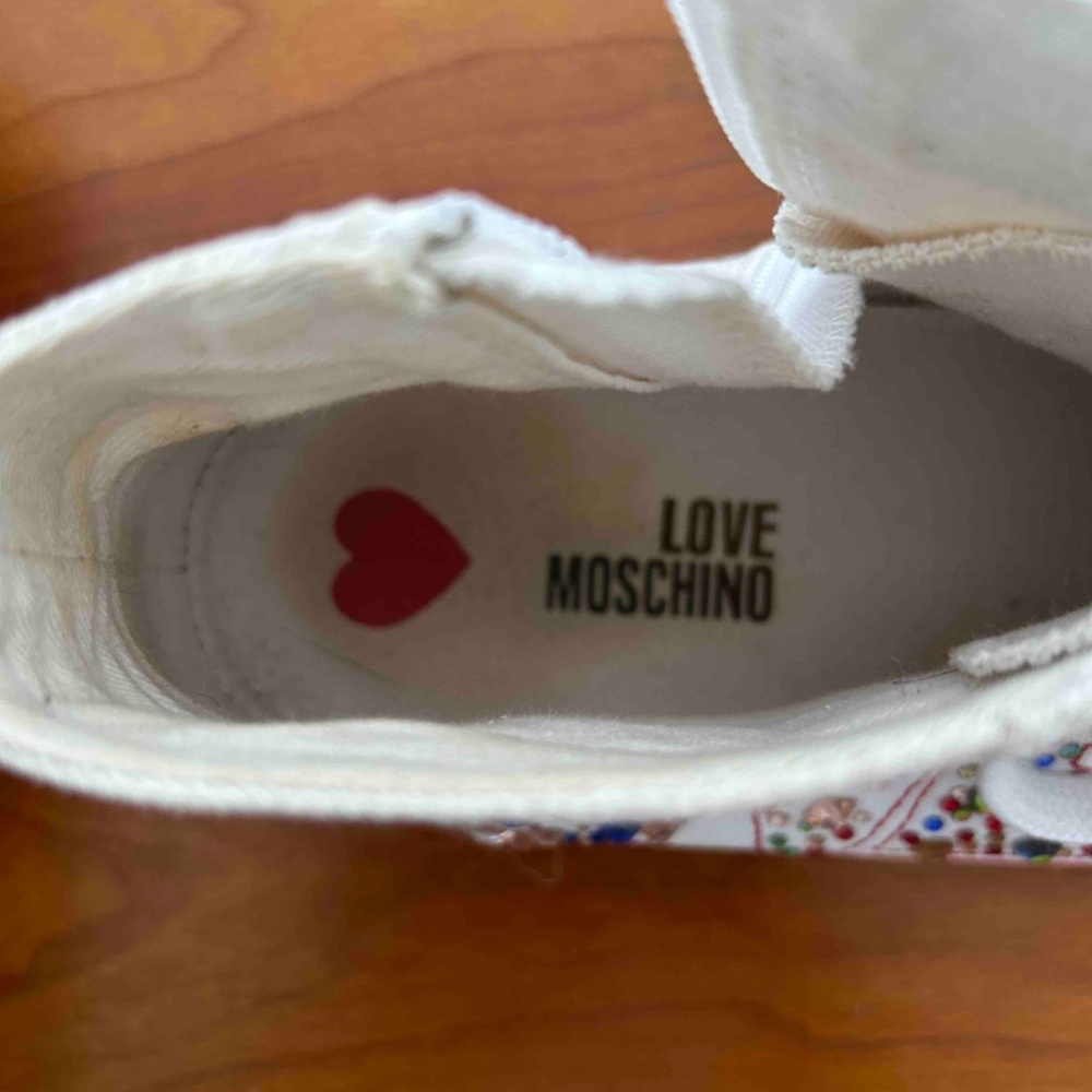 Love Moschino High Top Tennies, Women's Italian size 40, USA 9.5 - Picture 8 of 9